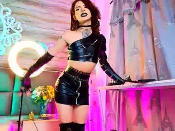 bella_salvatore from Chaturbate