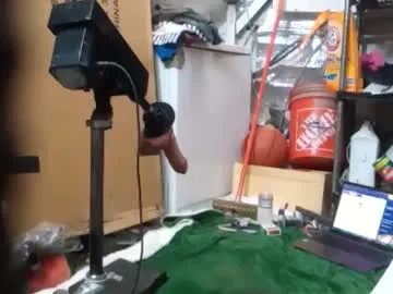 Offline bigmanaround9 on Chaturbate