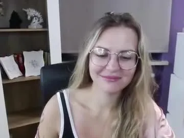 Offline blackrosezoey on Chaturbate