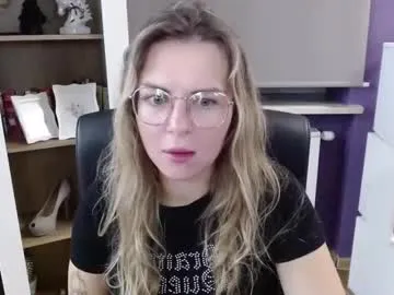 Offline blackrosezoey on Chaturbate