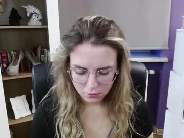 Offline blackrosezoey on Chaturbate