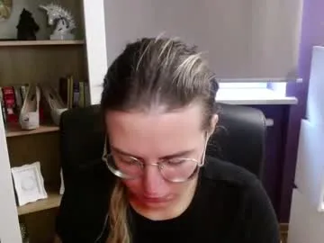 Offline blackrosezoey on Chaturbate