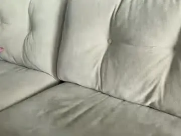 Offline blondieslutt on Chaturbate