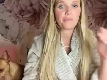 Offline booksnlooksgirl on Chaturbate