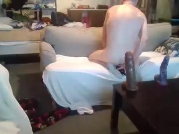 bottomtoy2222 from Chaturbate