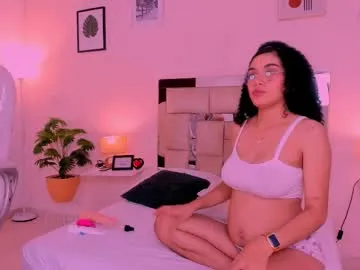 Offline candyygirl_1 on Chaturbate
