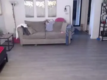 Offline carliecreams on Chaturbate