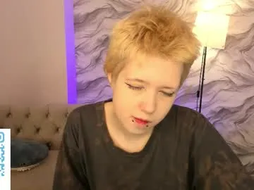 Offline carolinerichter on Chaturbate