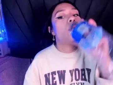 cassie_jones1 from Chaturbate