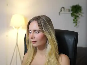 Offline catecrago_ on Chaturbate