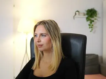 Offline catecrago_ on Chaturbate