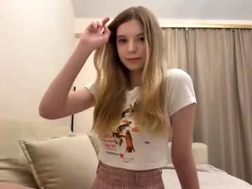 chloe_show — Goal: No Skirt + Stretching [905 tokens left] I'm Chloe ^^  #new #shy #petite #teen #18