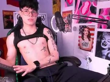 cinnamon_boyxxx from Chaturbate