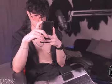 cinnamon_boyxxx from Chaturbate