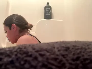 Offline clairecumming69 on Chaturbate