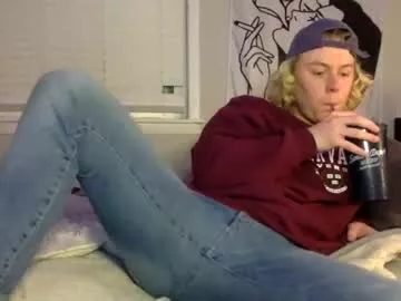 Offline clydeaustin on Chaturbate