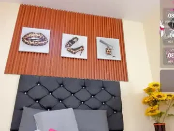 Offline cristale69 on Chaturbate