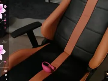 Offline crystalyss on Chaturbate