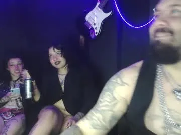 Offline darkclothes on Chaturbate