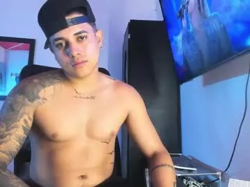 Offline davidlenonn_ on Chaturbate