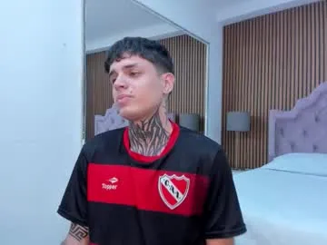 Offline declan_fox on Chaturbate