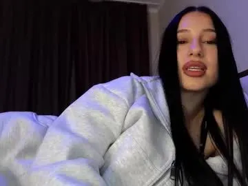 Offline delly_love on Chaturbate