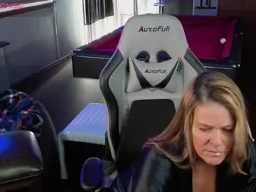 Offline derrick_and_brittany on Chaturbate