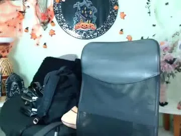 destinyhills_ on Chaturbate