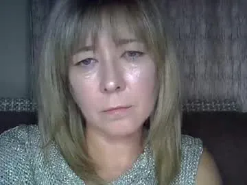 ellajohnsonx on Chaturbate 