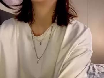 ellie_hollow from Chaturbate