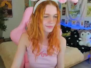 elly_milas from Chaturbate