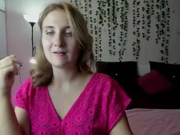 Offline elsa_hot_here on Chaturbate