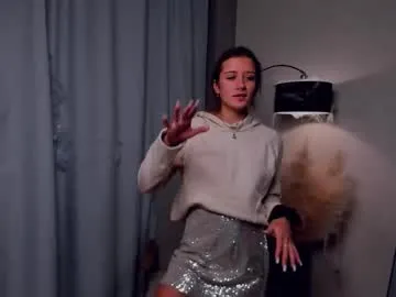 emelineweeman on Chaturbate