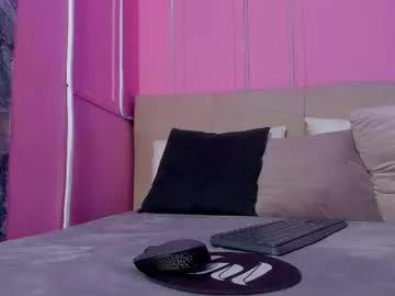 emelyy_carter from Chaturbate
