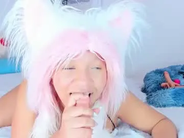 Offline emilly_coper18 on Chaturbate