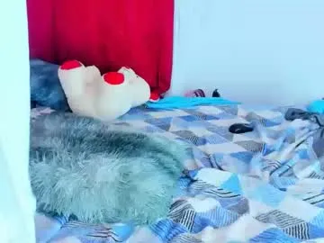 Offline emilly_coper18 on Chaturbate