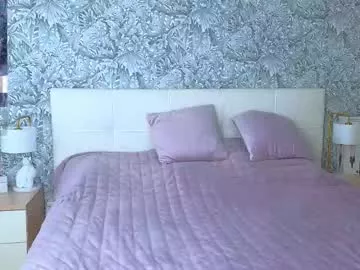 Offline emilydancee on Chaturbate