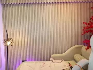 emma__walkerr_ from Chaturbate