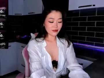 Offline emmavictori on Chaturbate