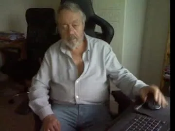 Offline erasmus_d on Chaturbate