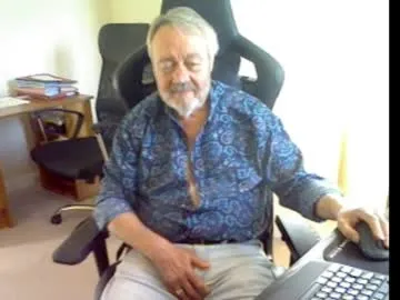 Offline erasmus_d on Chaturbate