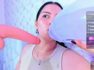 evelinn_belen from Chaturbate