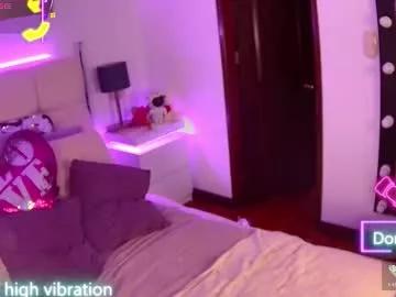 evelynagrey from Chaturbate