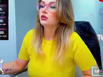 evelyne_rose from Chaturbate
