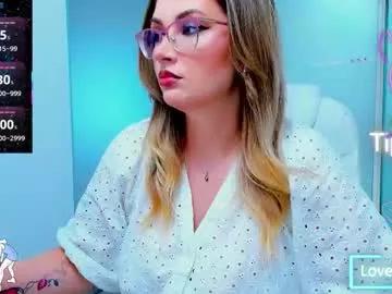 evelyne_rose from Chaturbate