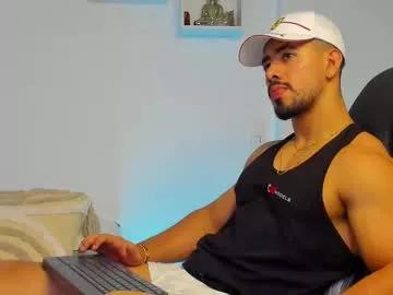 ezzio_scolaro from Chaturbate