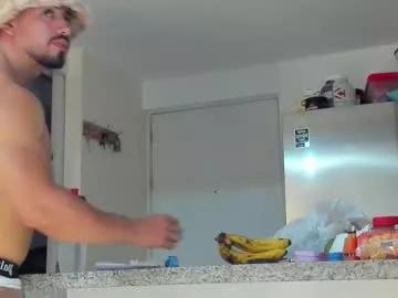 ezzio_scolaro from Chaturbate