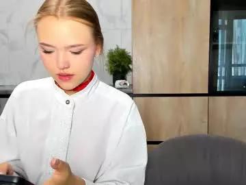 flooora_0 from Chaturbate