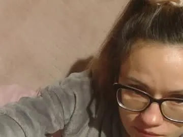 flowercandydoll13 on Chaturbate