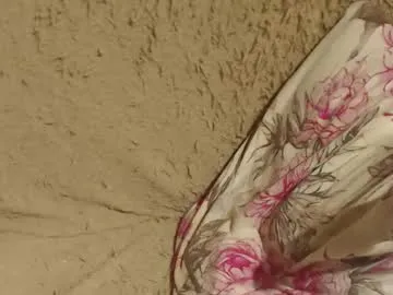 flowercandydoll13 on Chaturbate